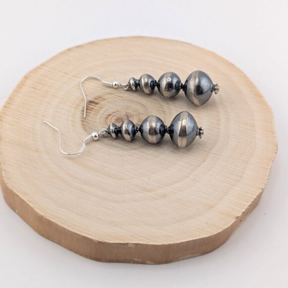 Navajo Pearls Graduated Sterling Silver Dangle Earrings Saucer Beaded Jewelry ** - Picture 1 of 10